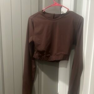Chic Brown Crop Top with Sleek Design